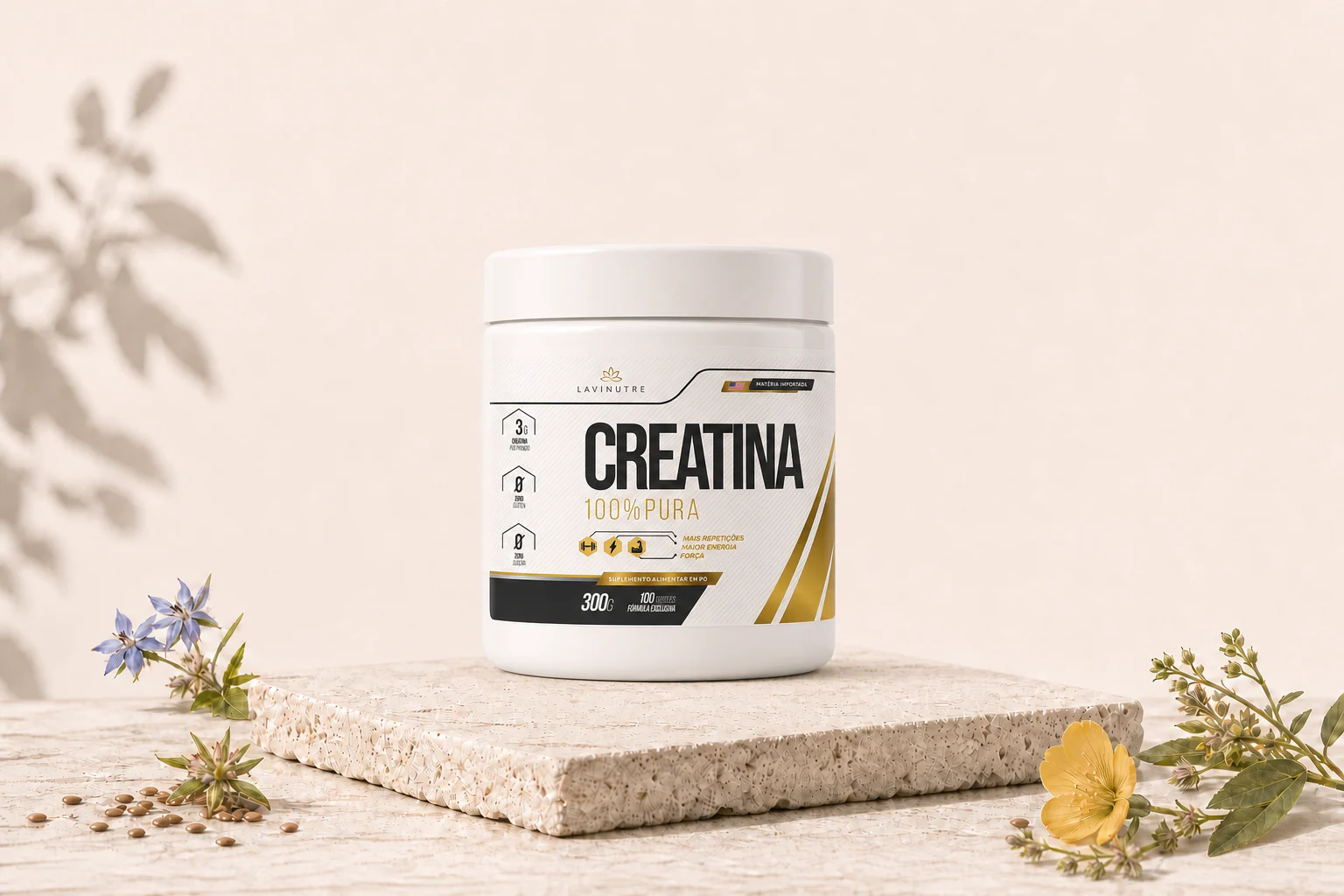 Produto Creatina Monohidratada 100% Pura em composição editorial